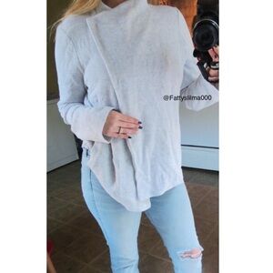Ann Taylor • Ribbed knit wrap sweater ☕️